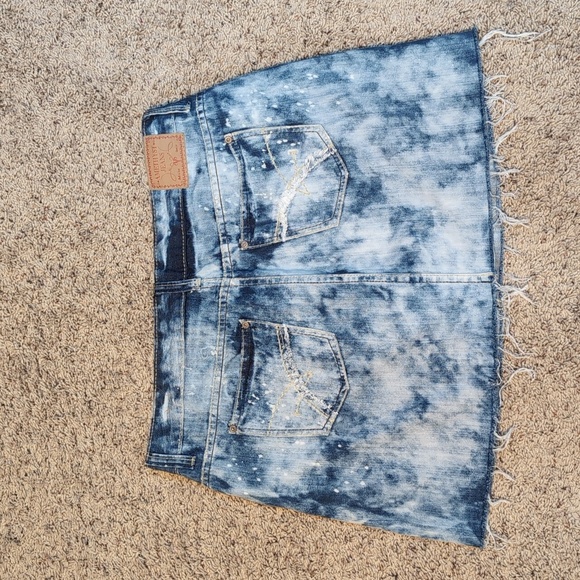 AMETHYST JEANS Distressed Bleached Denim Jean Skirt 14 - Picture 6 of 10